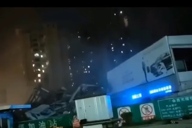 У Китаї обвалилася будівля готелю