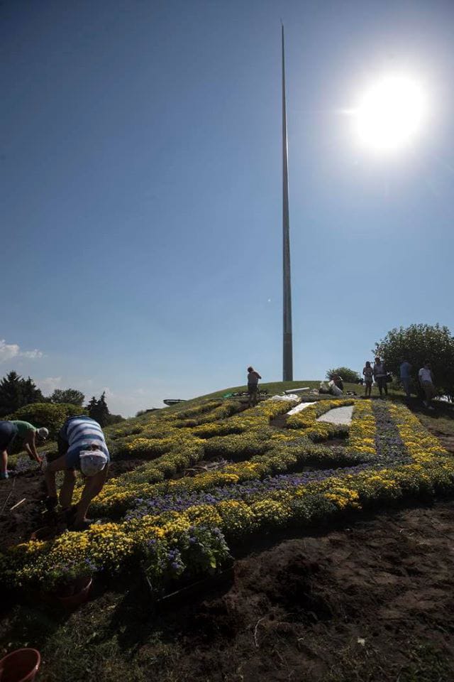 Скоро над київськими пагорбами замайорить найбільший прапор України