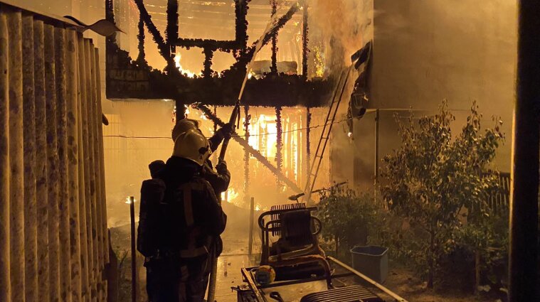У Київській області у будинку згоріла 13-річна дитина