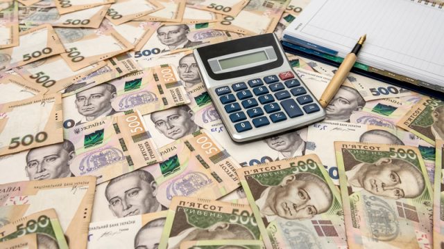 Екс-голова ДПС: Левову частку податків в Україні платять найбідніші